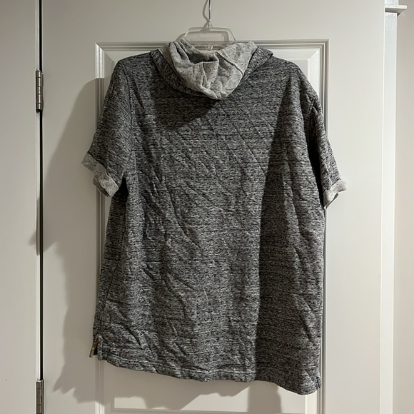 Under Armour Sweatshirt Men's Medium Gray Hoodie Project Rock Bull Logo Gym UA - Picture 3 of 3